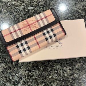 Burberry Beige and Black Women's Wallet